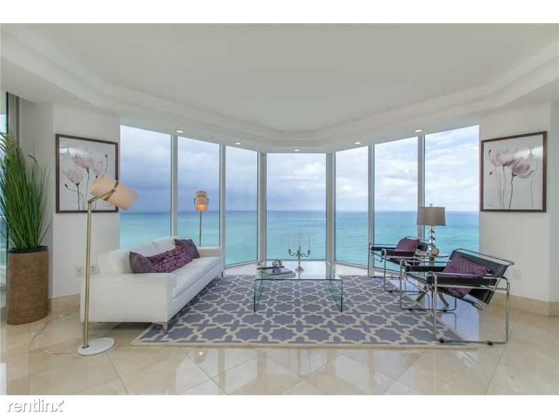 Primary Photo - 19111 Collins Ave