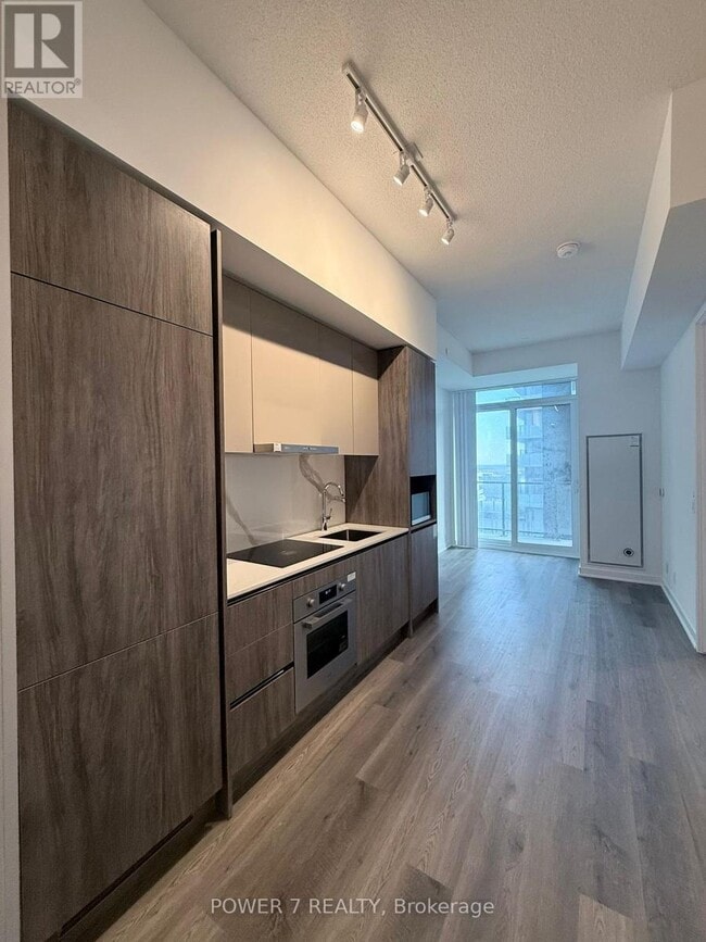 Building Photo - 180 Front St E