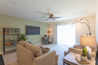 Apt 3515 - Hampden Greene