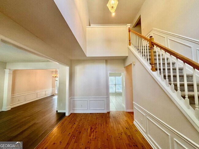 Building Photo - 10920 Glenbarr Dr