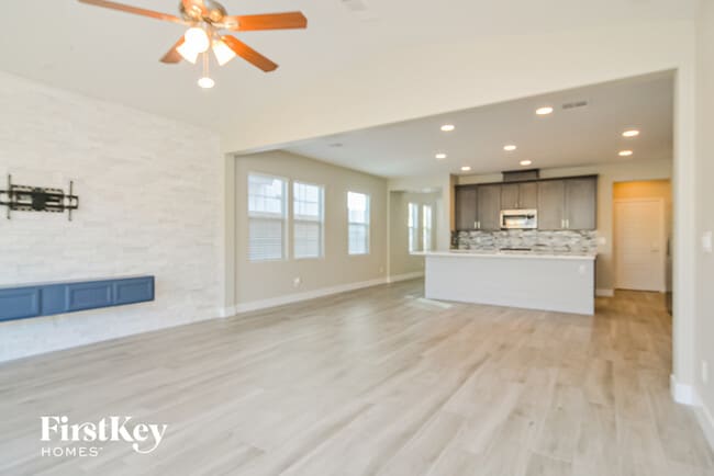 Building Photo - 272 Kindly Way