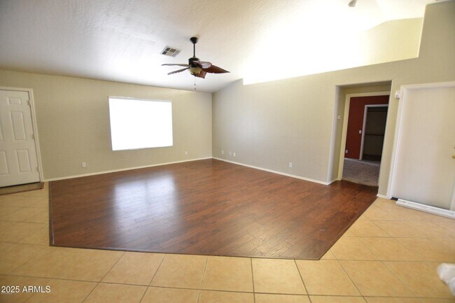 Building Photo - 2213 S Tucana Ln