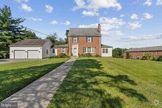 Building Photo - 15118 Liberty Grove Dr