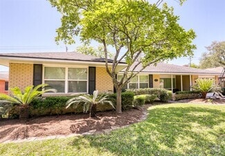 Building Photo - 3019 Linkwood Dr