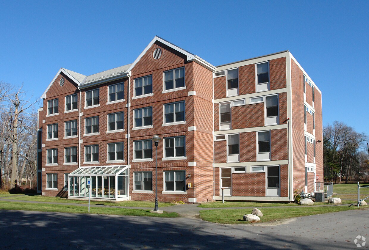 Primary Photo - Tupelo Dorm #1