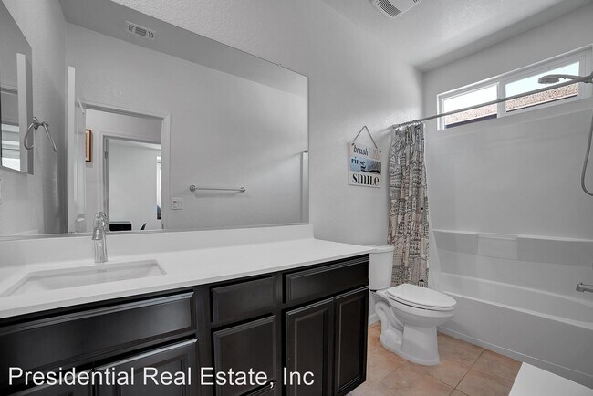 Building Photo - 4 br, 3 bath House - 2551 Grassland way