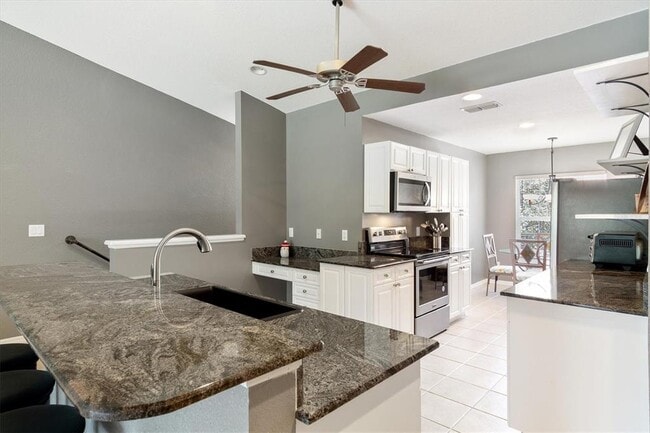 Building Photo - 5406 Admiral Way
