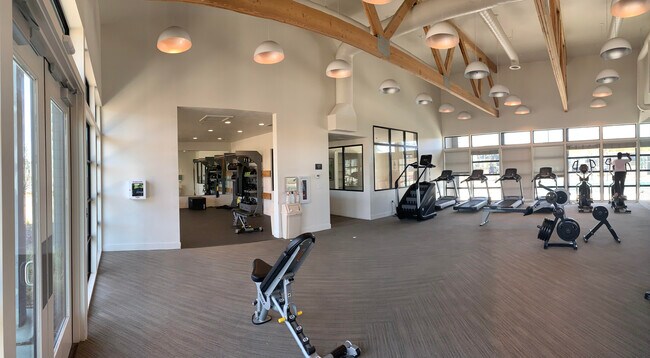 Club House Gym - 666 N Emery Ln