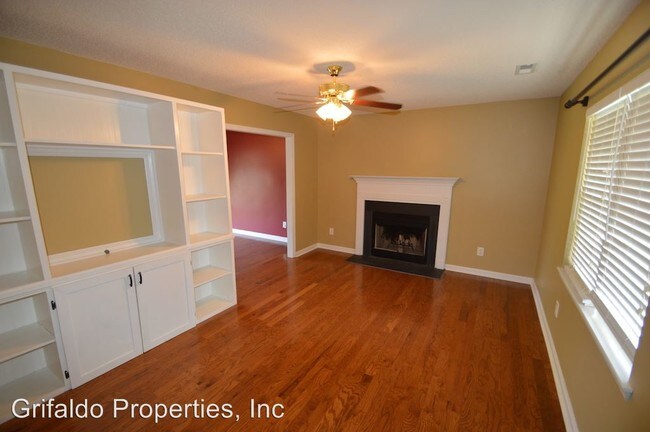 Building Photo - 172 Wheaton Dr