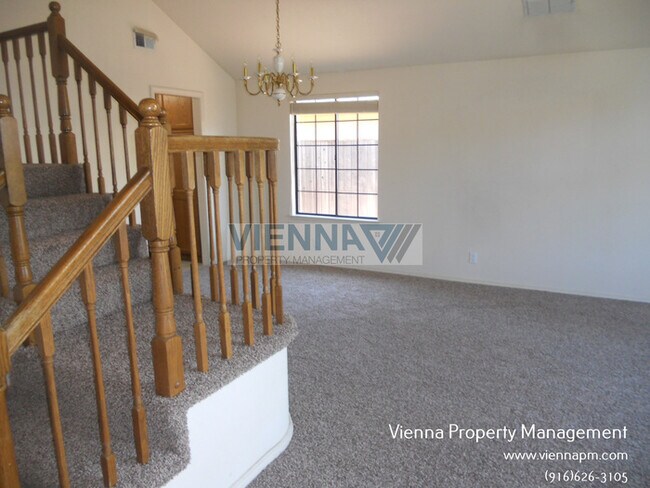 Building Photo - 441 N Lexington Dr