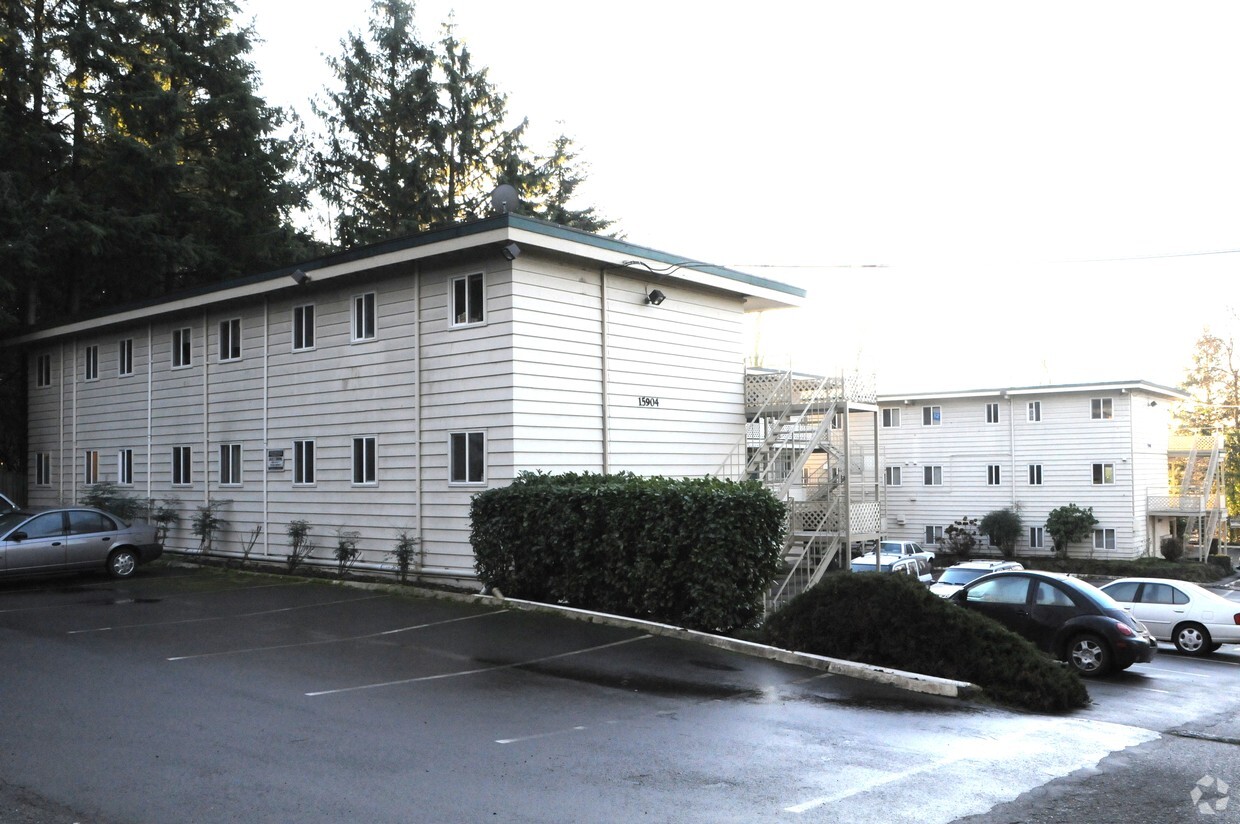 Primary Photo - Alder Manor Apartments