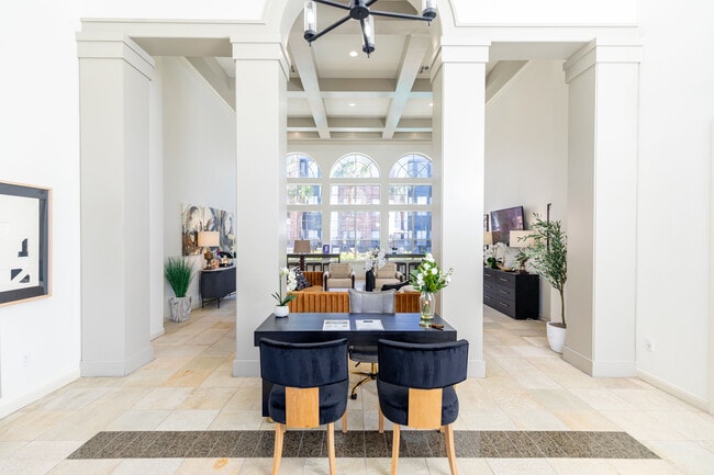 Foto del edificio - Whitney at the Heights