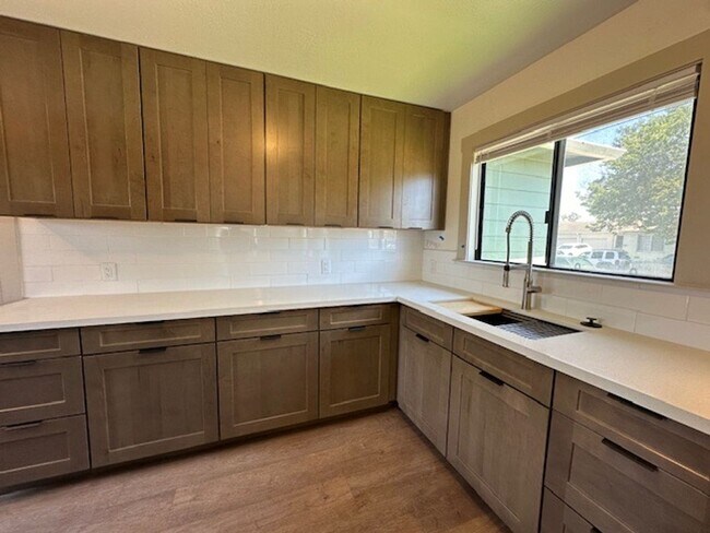 Foto del edificio - Completely Renovated Home in Salinas