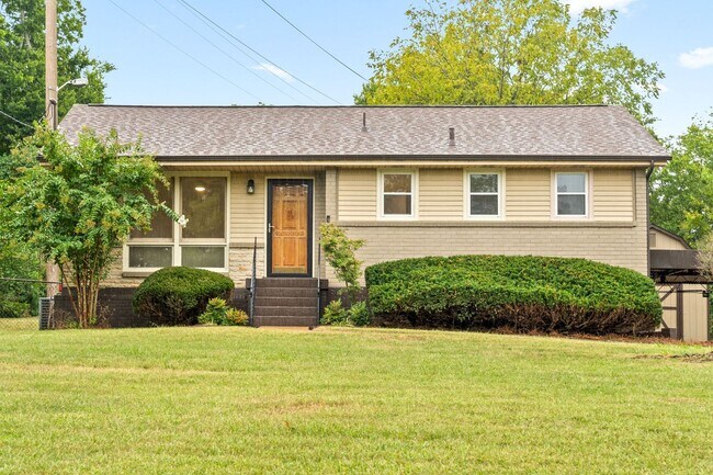 Building Photo - 808 Joyce Lane, Nashville, TN 37216