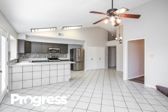 Building Photo - 5215 Nocona Ln