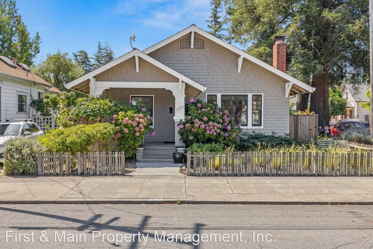 Foto principal - 2 br, 2 bath House - 1595 Laurel Street