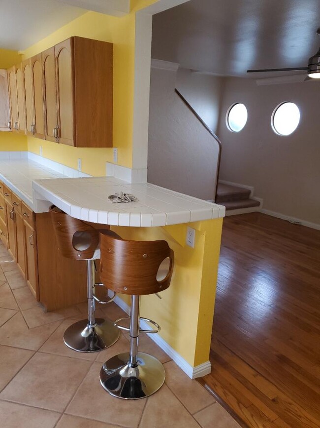 Kitchen island - 1246 54th St