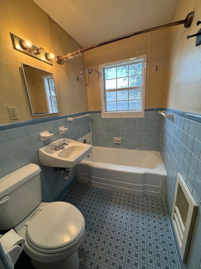 Foto del edificio - 3 bed 1 bath in Norman!