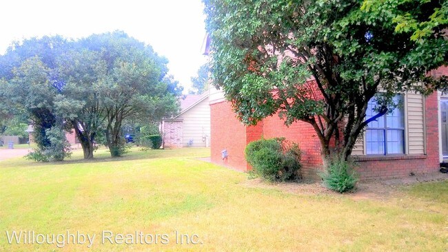Foto del edificio - 7828 Bland Ln