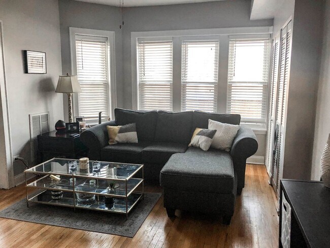 Foto del edificio - 4806 N Paulina St