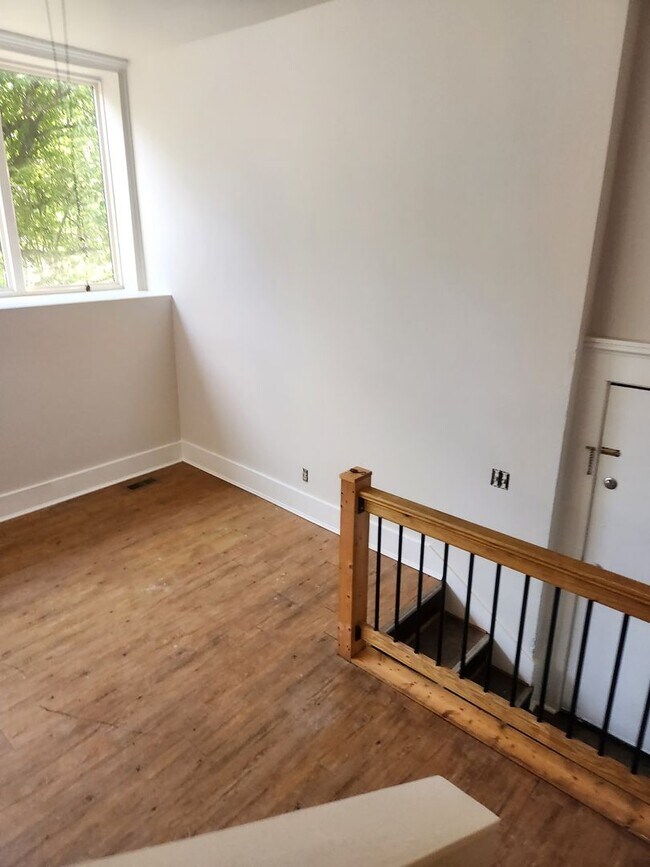Foto del edificio - Light and Airy 2 bedroom 1 bathroom apartm...