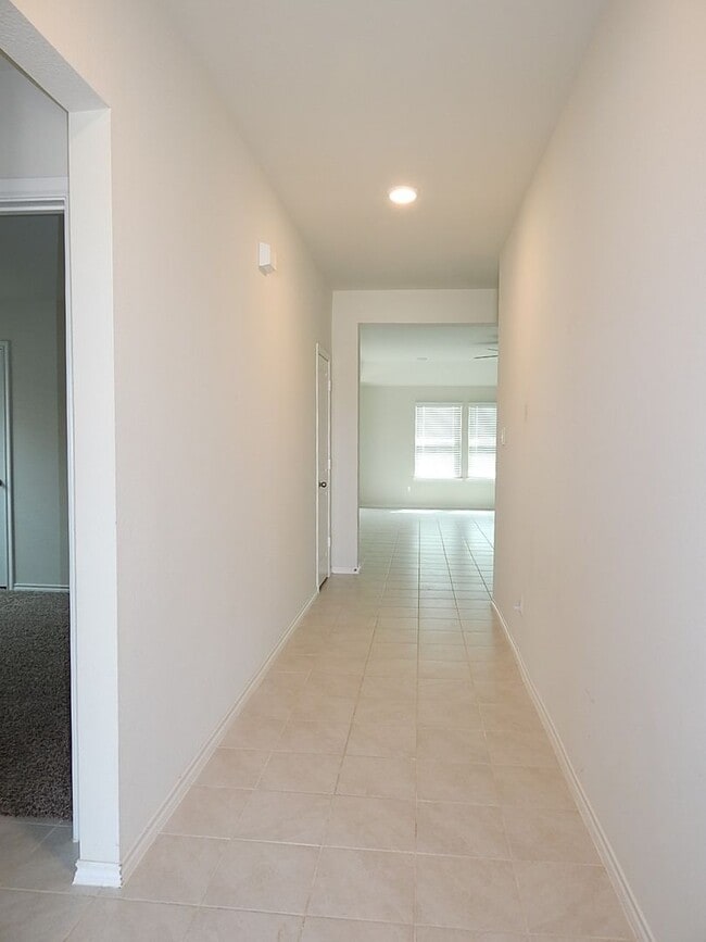 Building Photo - Adorable Home in Camden Park-Farmersville ISD!