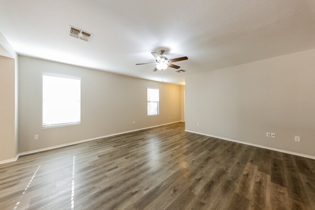 Building Photo - 3108 W Lucia Dr