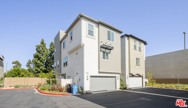 Foto del edificio - 756 Daniel Freeman Cir