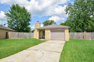 Building Photo - 8607 Crystal Cove Cir