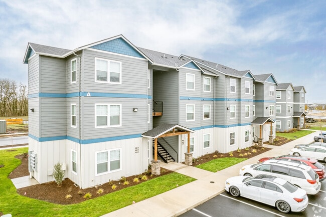 Exterior - Eagle Pointe