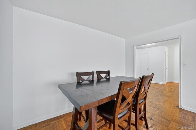 Foto del edificio - 222 N Broadway