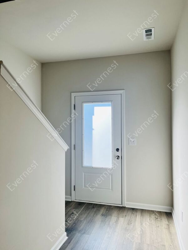 Building Photo - 308 Seidov Cobb Way