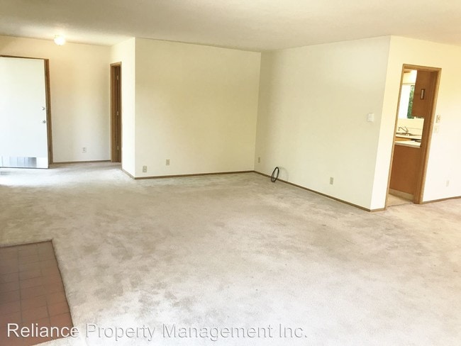 Building Photo - 8520 SW Laurel Leaf Ln