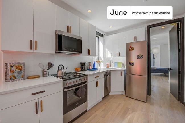 Foto del edificio - Room in Shared 3.0 bed/3 bath home