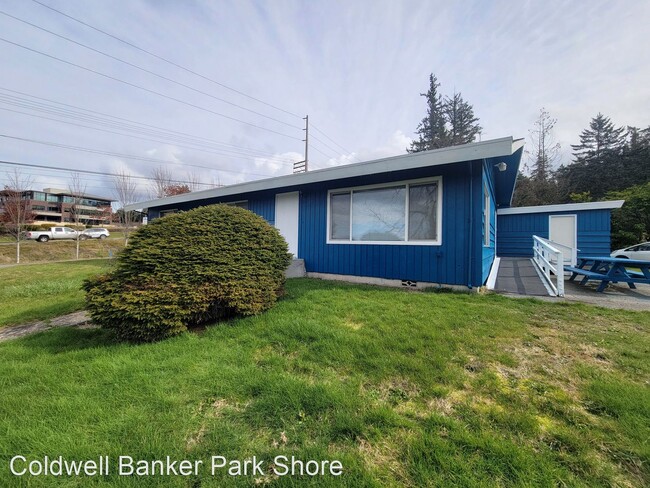Building Photo - 3 br, 1.5 bath House - 2091 NW Bucklin Hil...