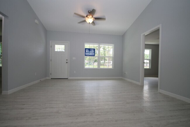 Building Photo - Beautiful 3BR/2BA house for rent in Ocala!