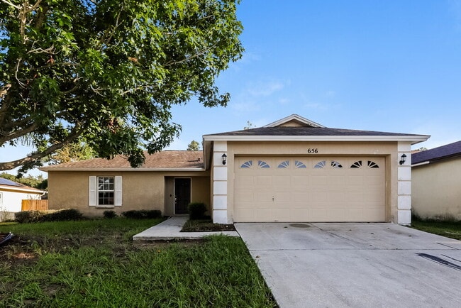 Building Photo - 656 Lakemont Dr
