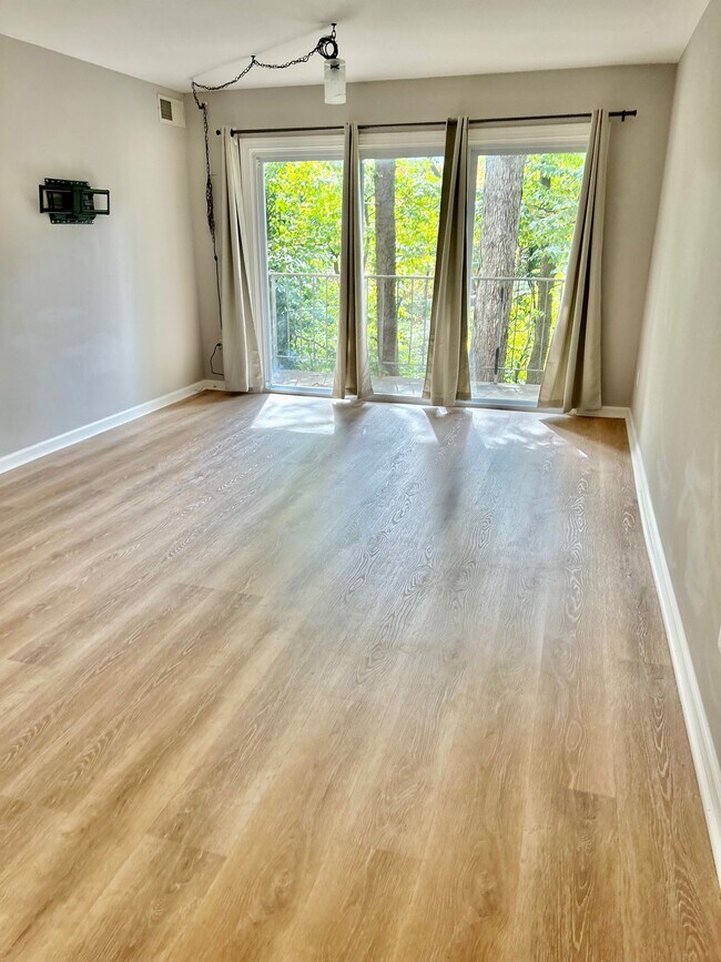 Sala de estar - 11909 Parklawn Dr