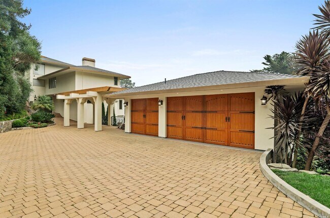 Building Photo - 94 Mt Tiburon Rd