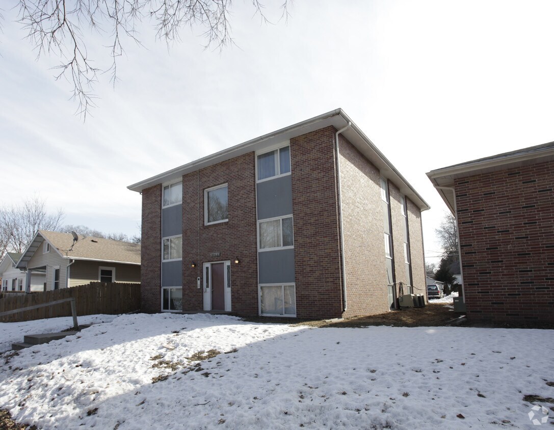 2333 E St, Lincoln, NE 68510 Apartments in Lincoln, NE