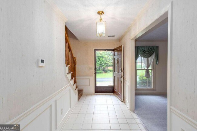 Foto del edificio - 179 Lakeside Dr NW