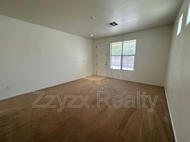 Building Photo - 4992 Villa Altamura St