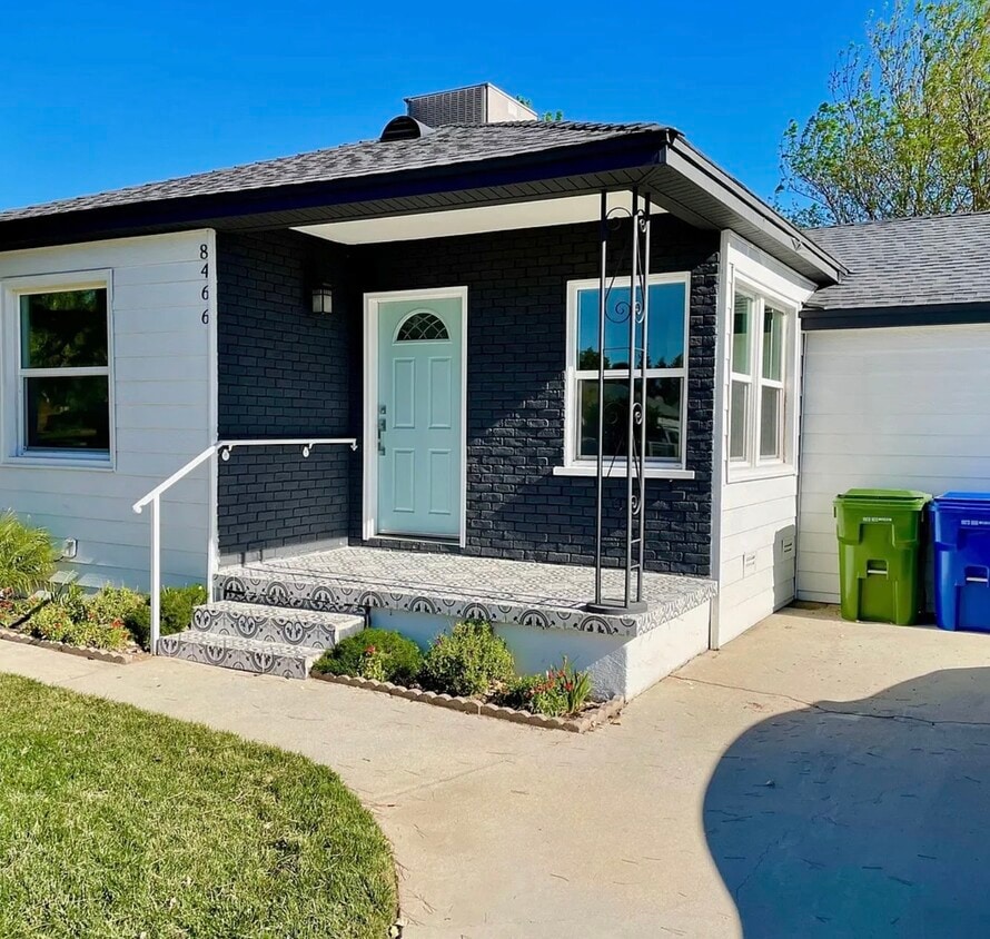 Foto principal - 8466 Quartz Ave