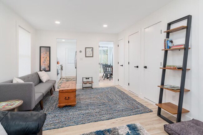 Foto del edificio - 10904 NY-73 Scenic