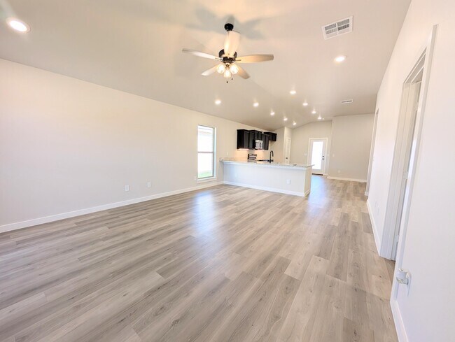 Foto del edificio - 3220 Cottonwood Ave