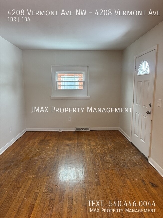 Foto del edificio - 4208 Vermont Ave NW