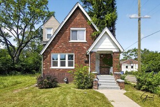Building Photo - 18475 Wexford St