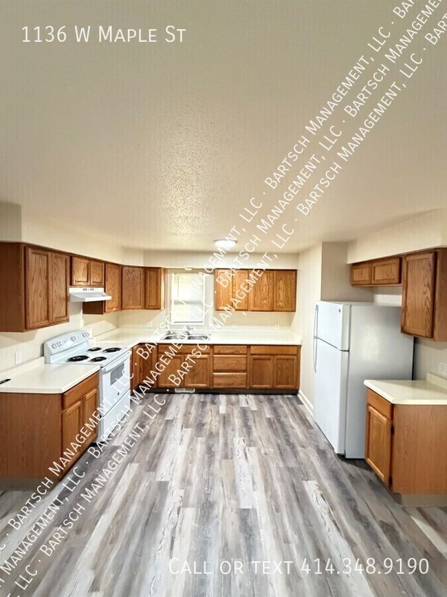 Foto del edificio - 1136 W Maple St