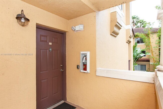 Foto del edificio - 771 N Pine Island Rd