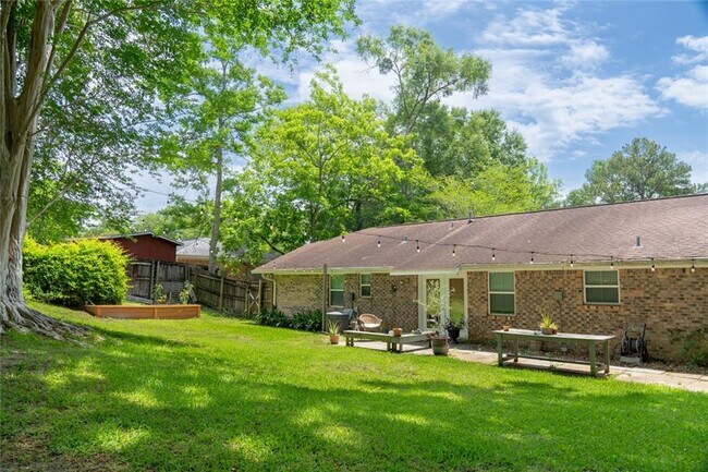 Building Photo - 5412 Timberlane Dr